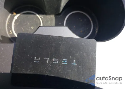 2023 Tesla Model Y Awd/Long Range Dual Motor All-Wheel Drive from USA, damaged, VIN 7SAYGAEE9PF969545